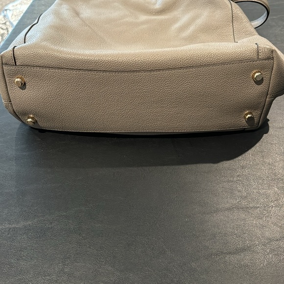 Coach Leather Hobo style bag. Excellent condition! - Picture 5 of 5